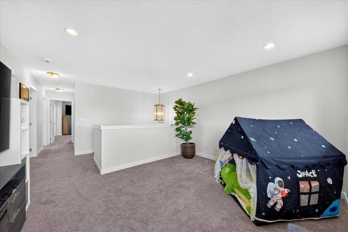 135 Bayview Circle SW