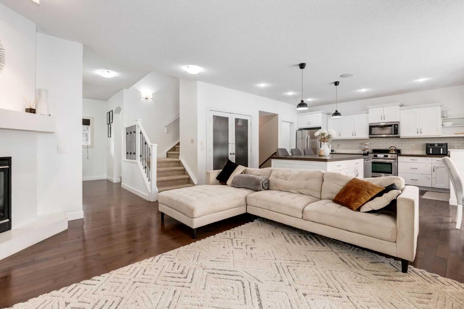 133 Copperleaf Bay SE
