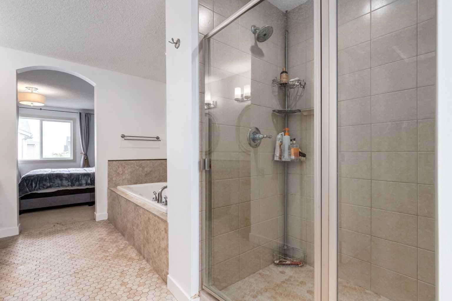 133 Copperleaf Bay SE