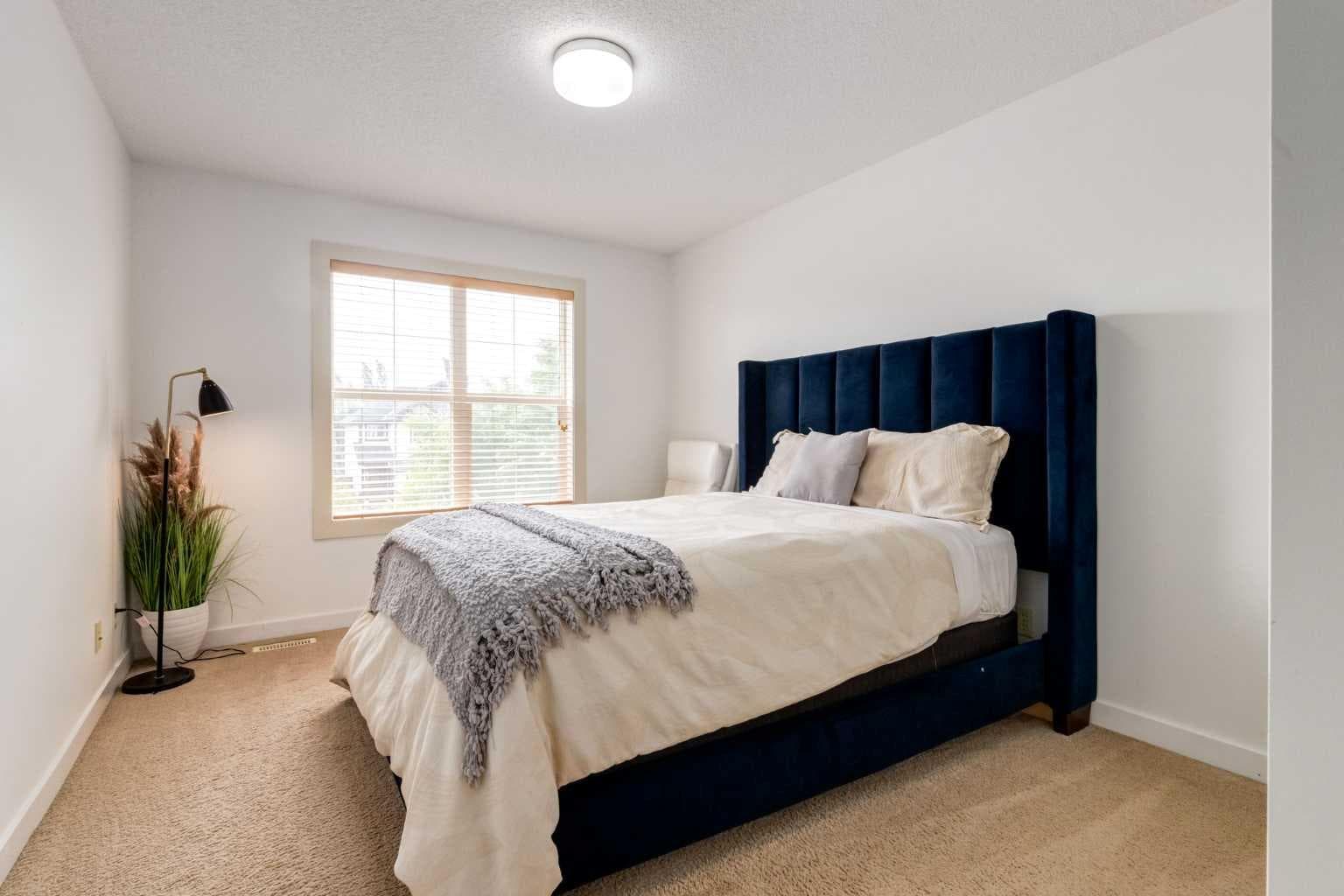 133 Copperleaf Bay SE
