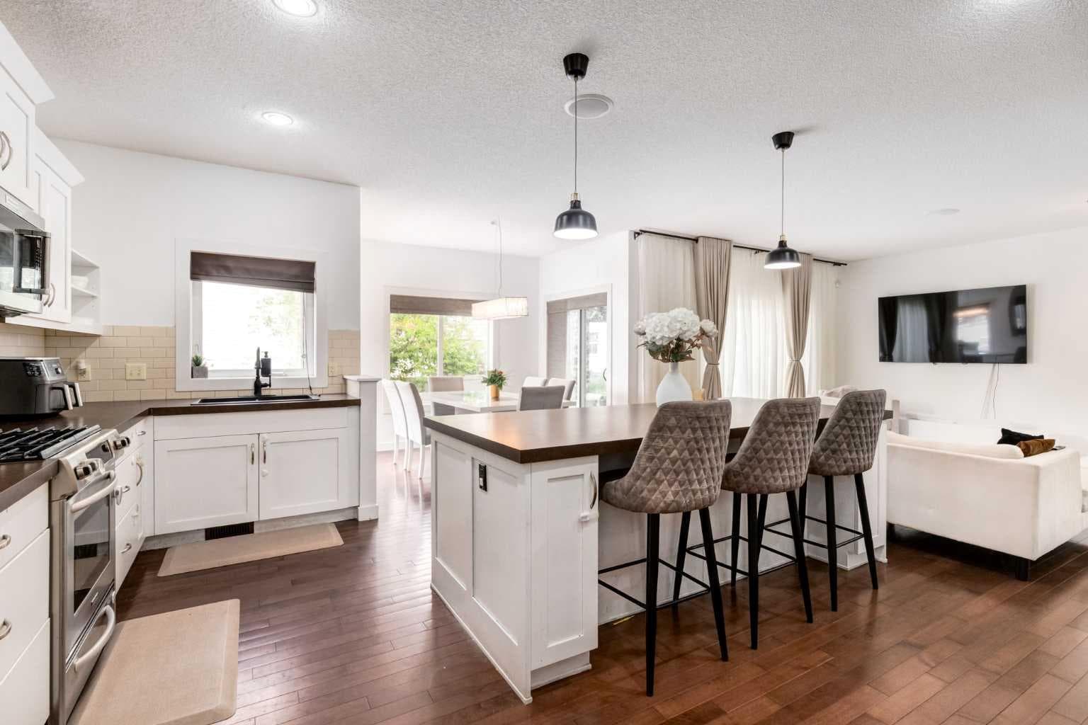 133 Copperleaf Bay SE