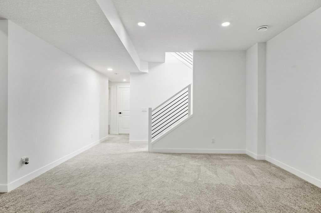 568 Grayling Bend 