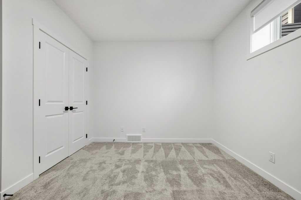 568 Grayling Bend 