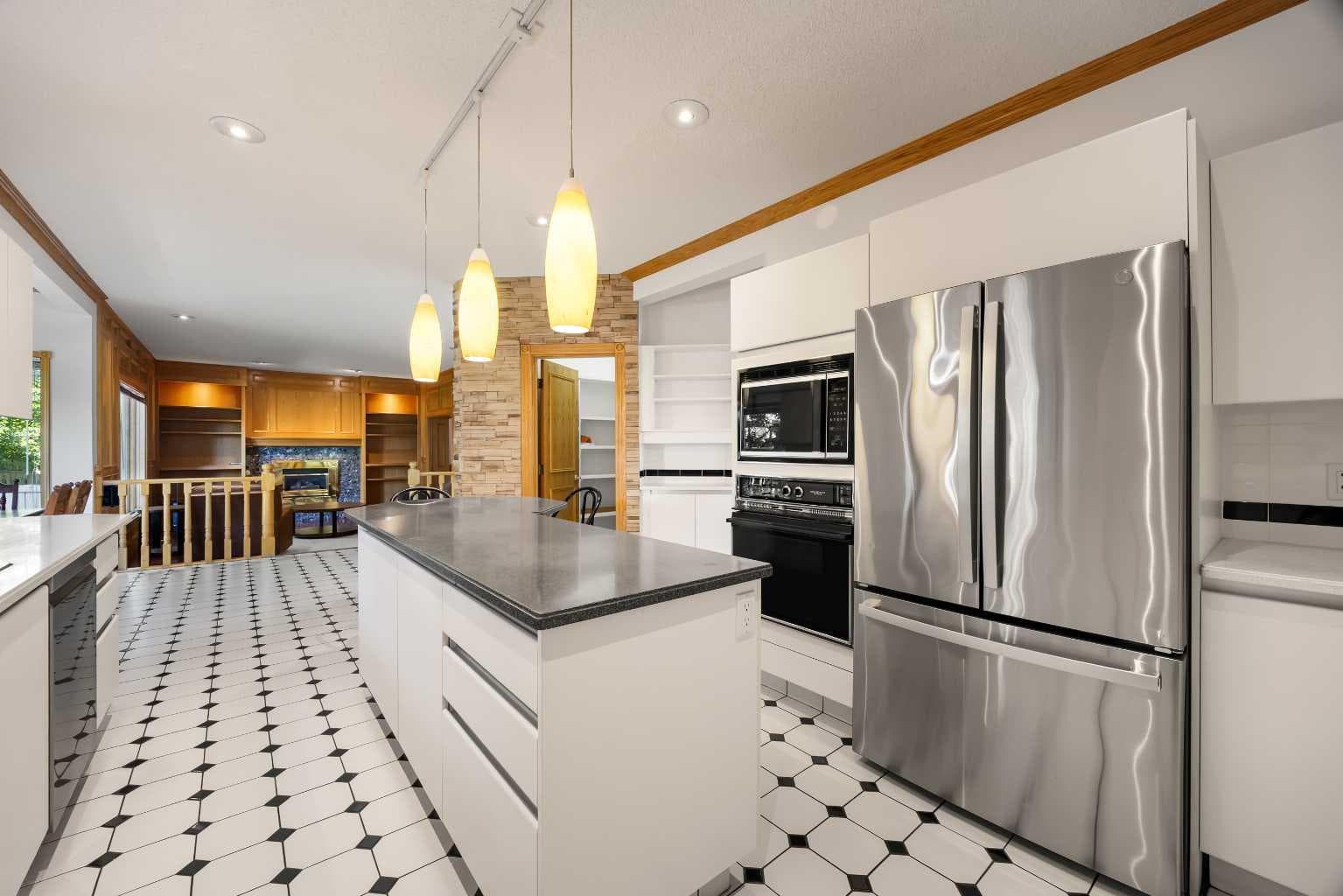 52 Edgeview Road NW