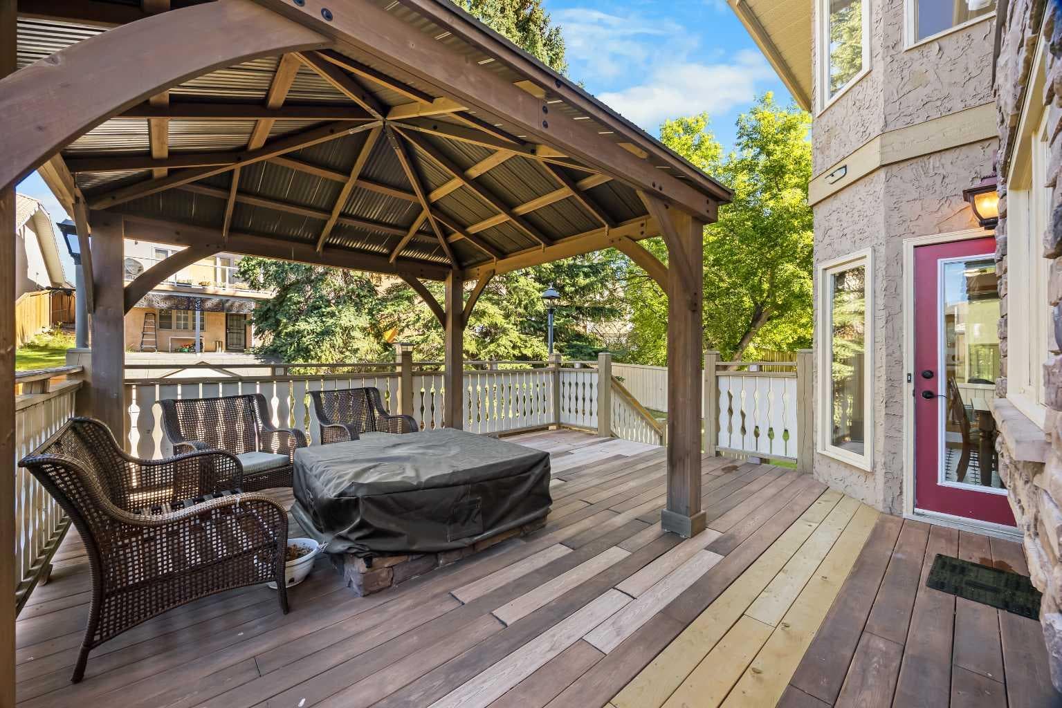 52 Edgeview Road NW