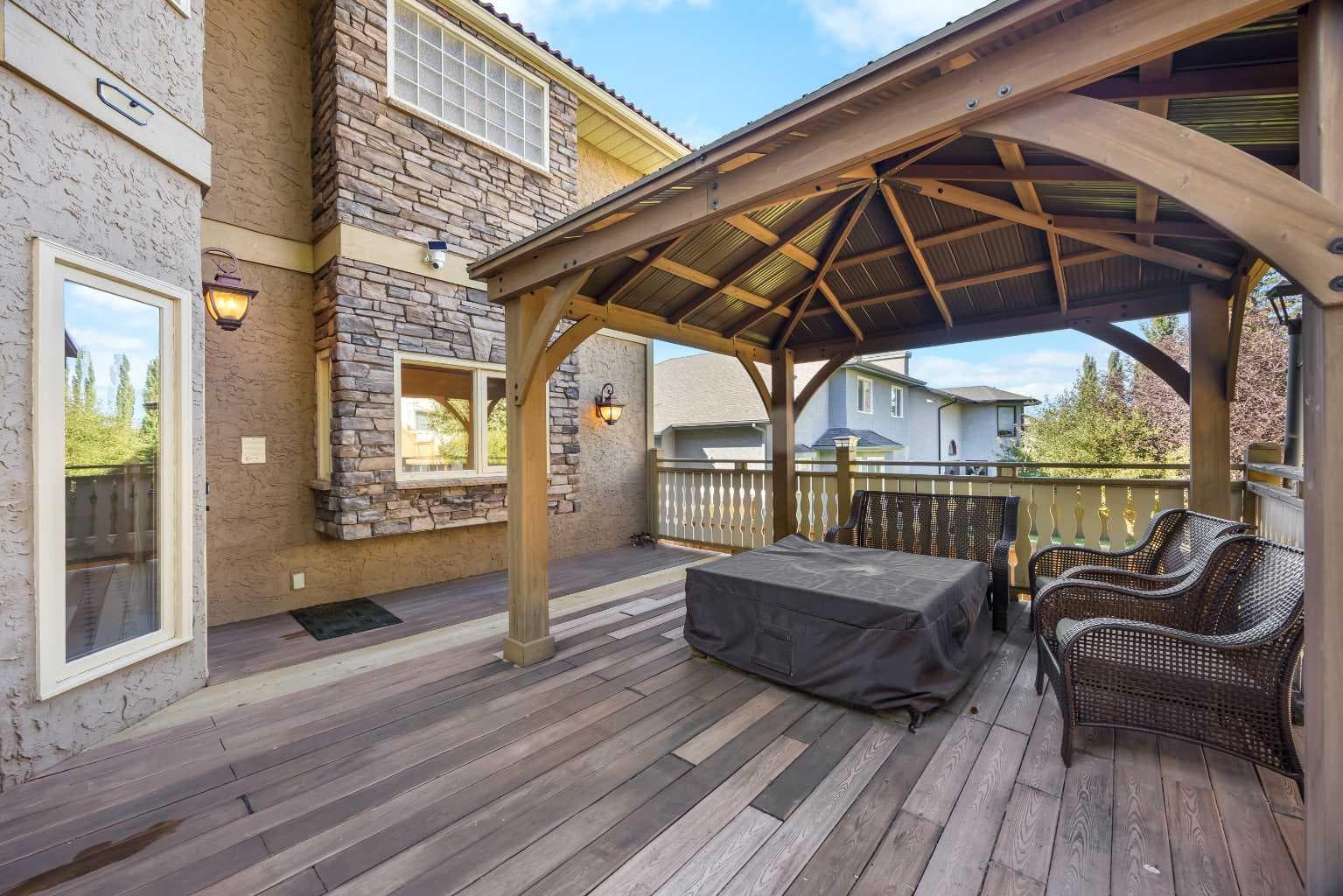 52 Edgeview Road NW