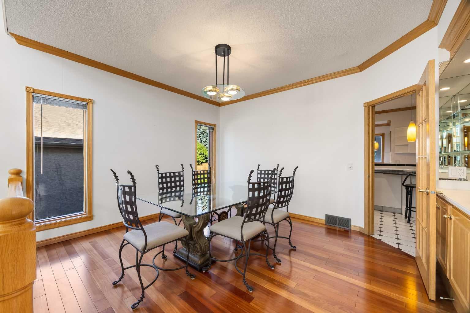 52 Edgeview Road NW