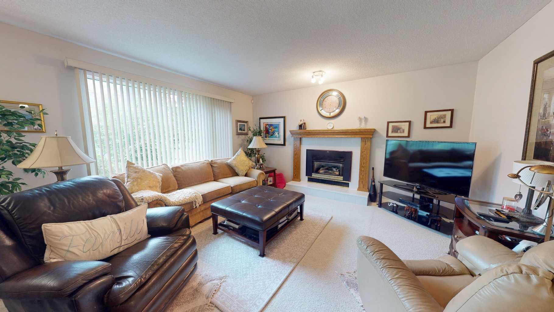 331 Douglas Woods Drive SE