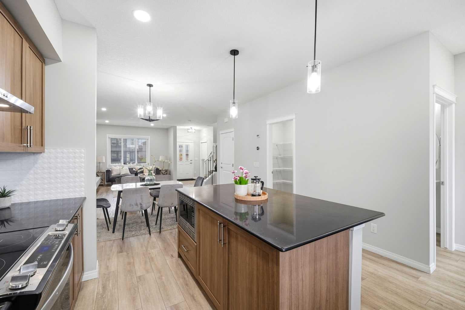 107 Aquila Drive NW