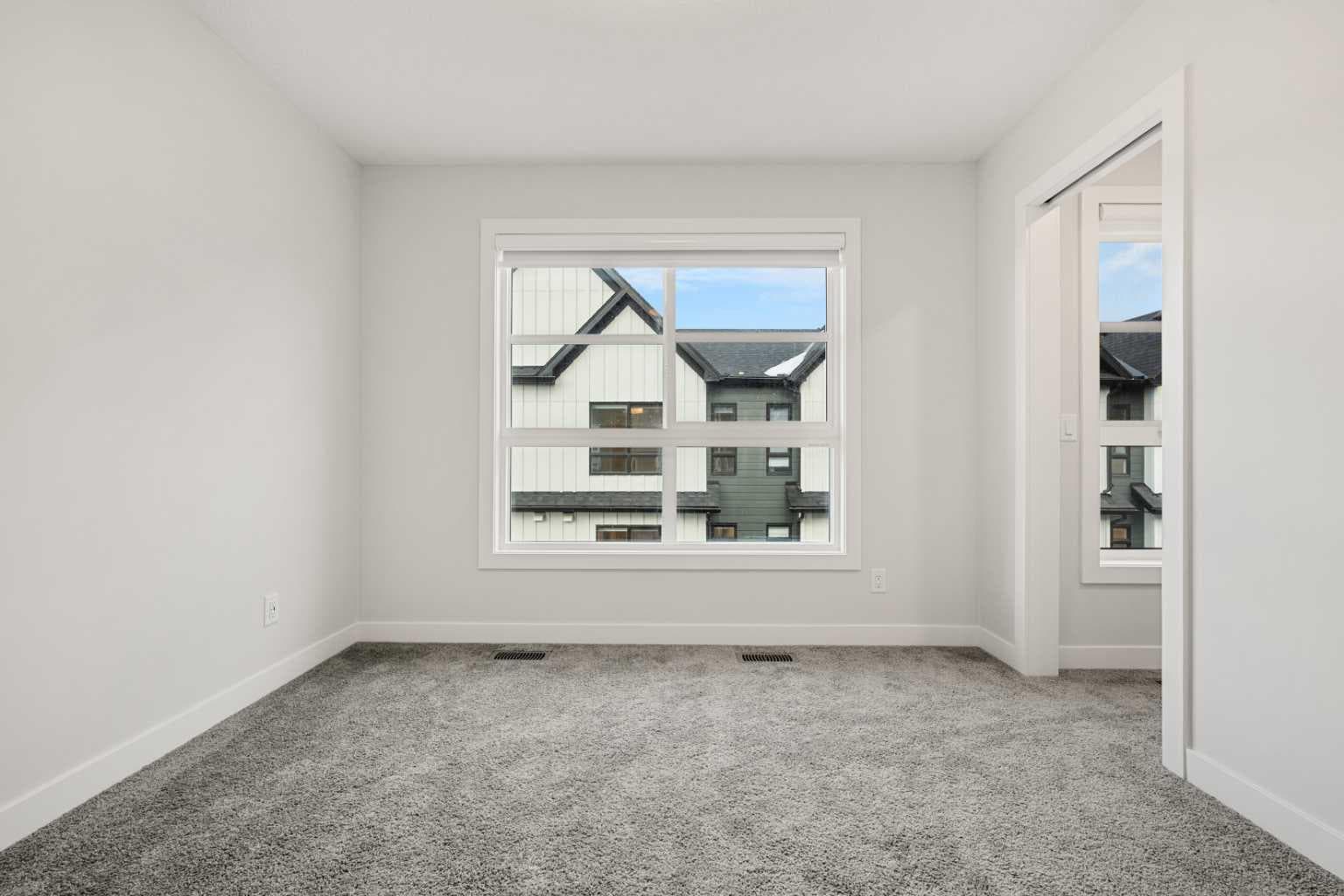 54, 285 Chelsea Court 