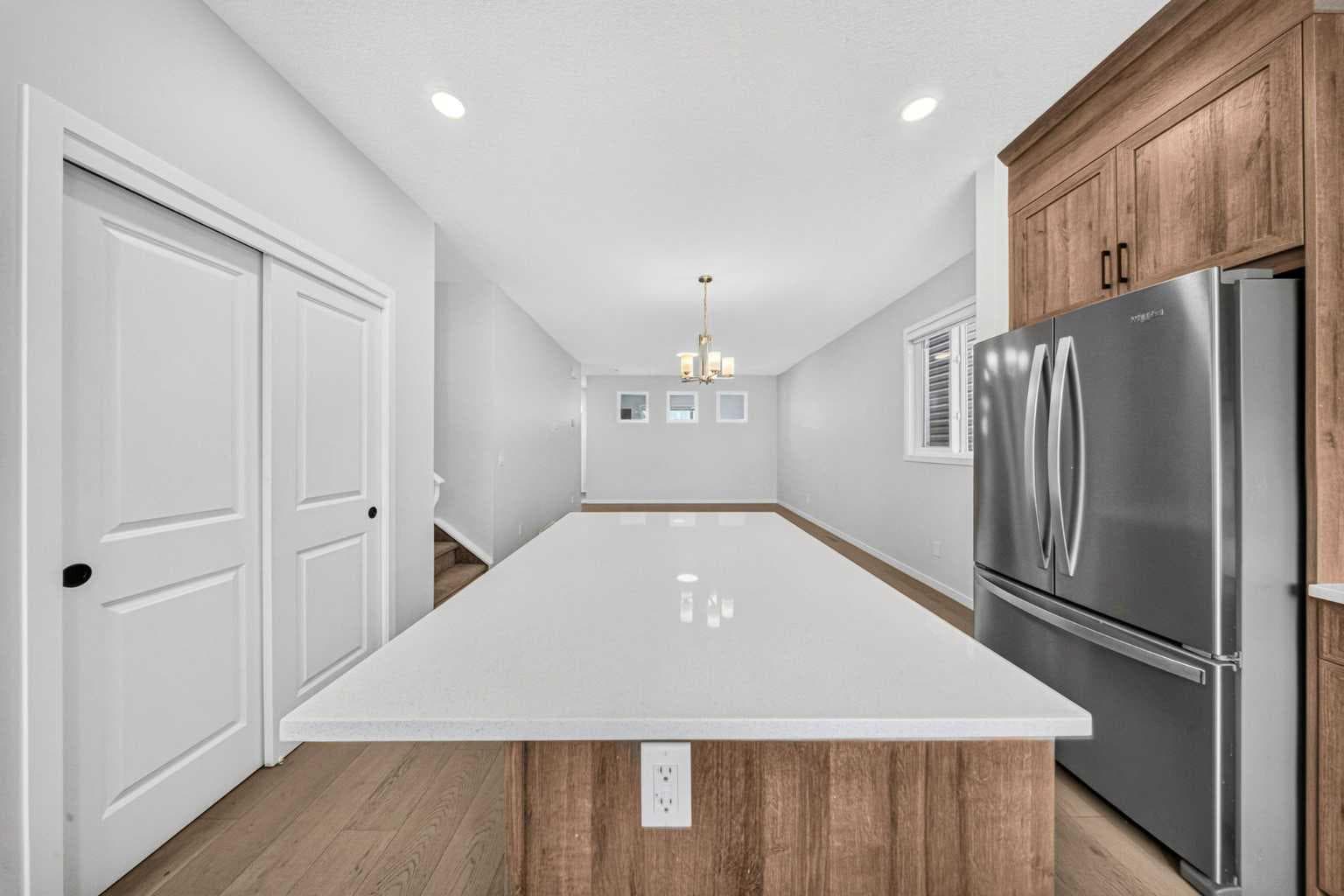 389 Cornerbrook Road NE