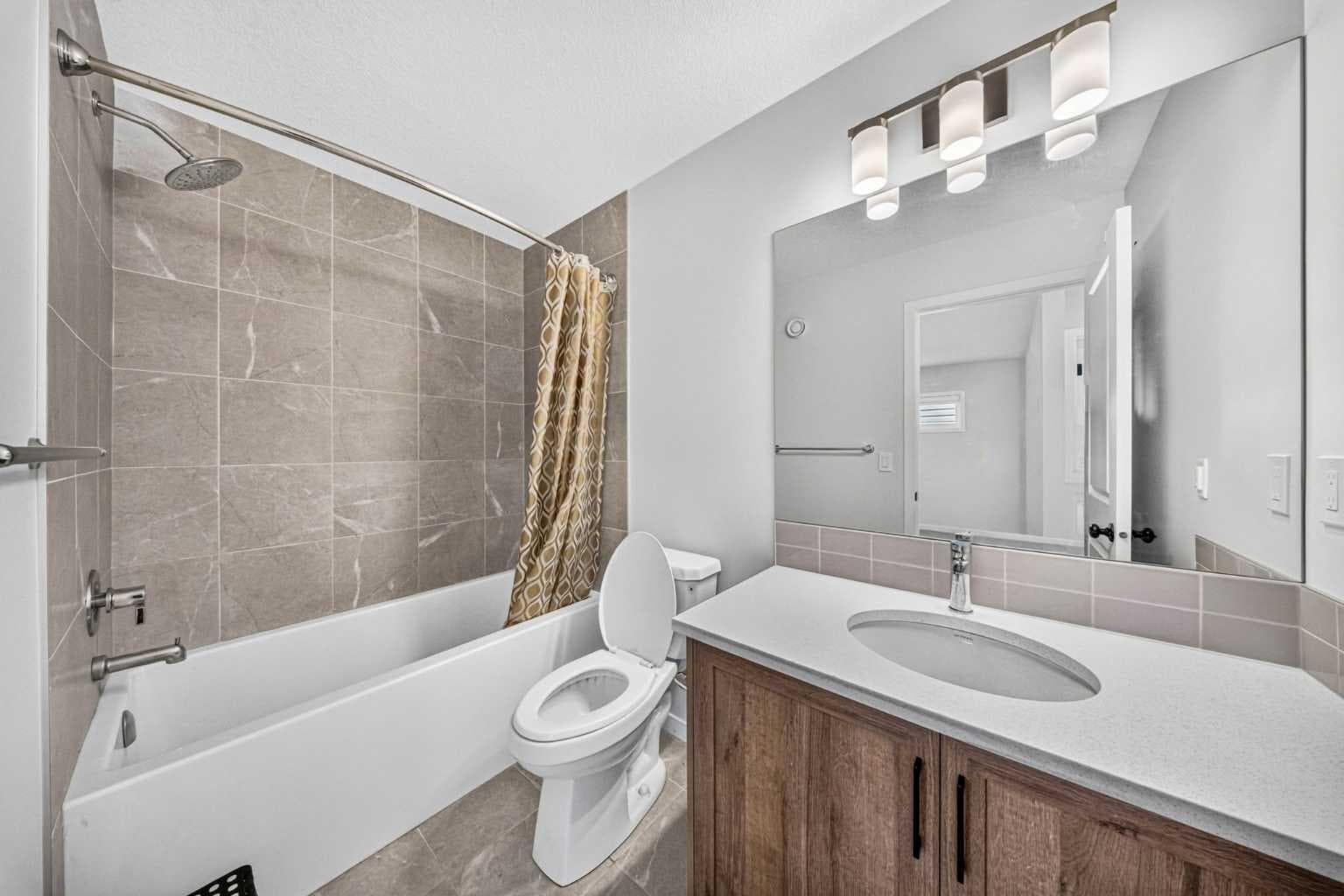 389 Cornerbrook Road NE