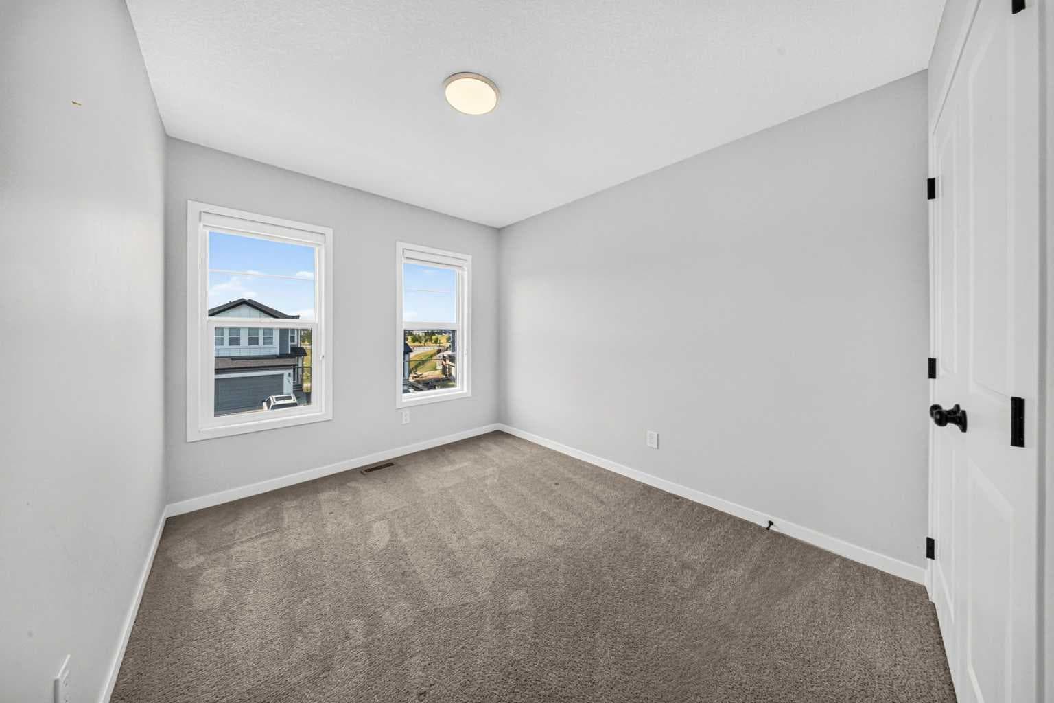 389 Cornerbrook Road NE