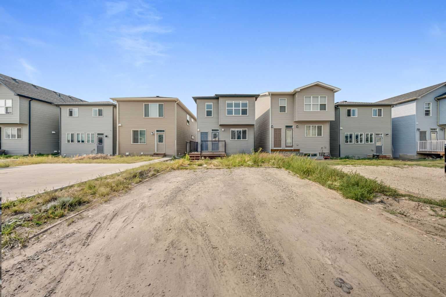 389 Cornerbrook Road NE