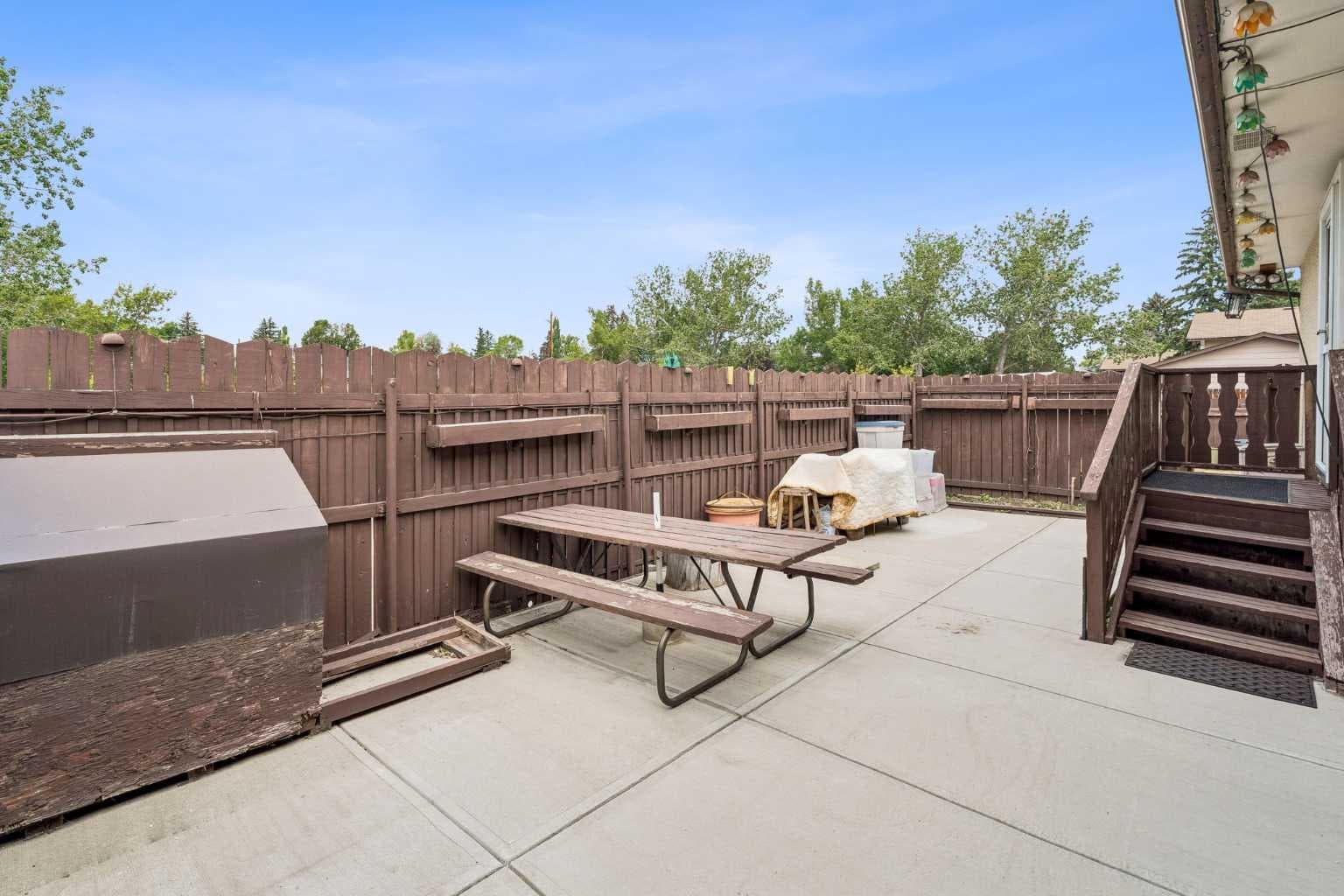 120 Huntington Green NE