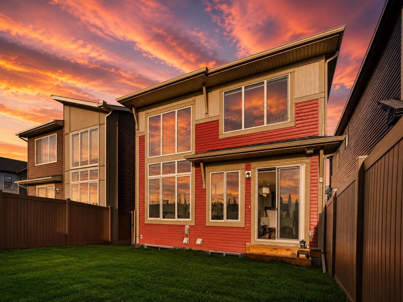 215 Mallard Grove SE