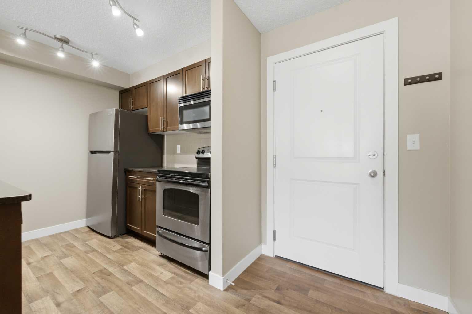 1110, 625 Glenbow Drive 