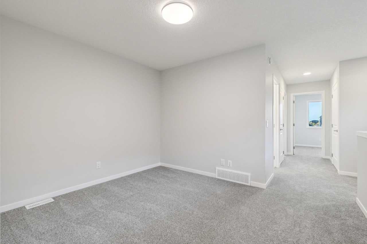 58 Creekview Avenue 