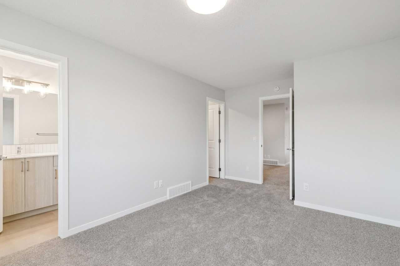 58 Creekview Avenue 