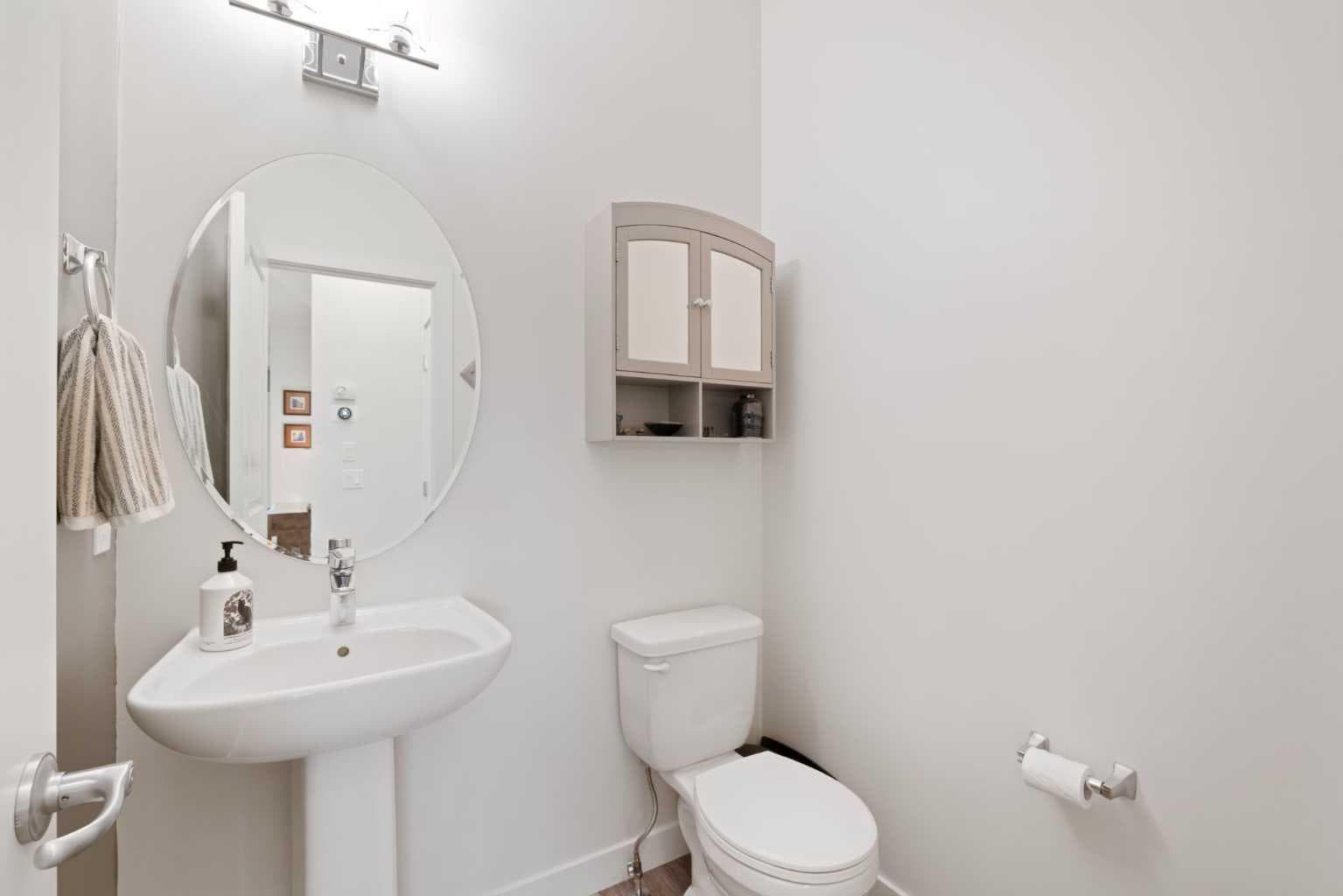 204, 15 Evanscrest Park NW