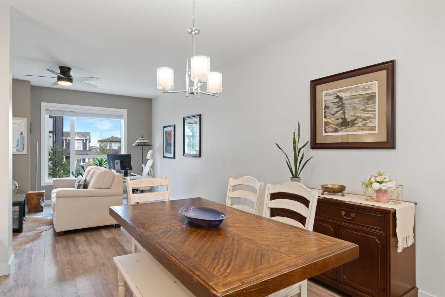 204, 15 Evanscrest Park NW