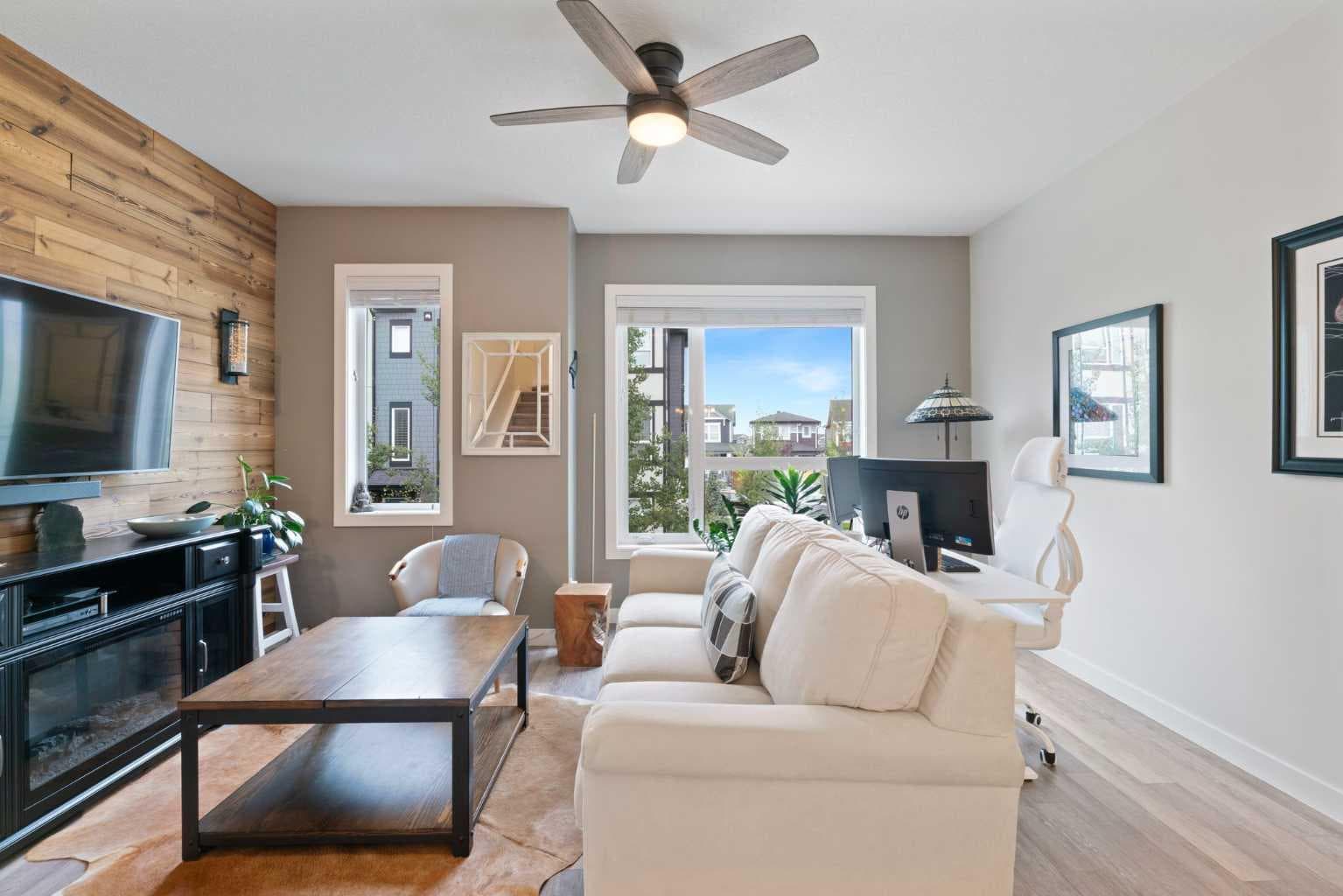 204, 15 Evanscrest Park NW