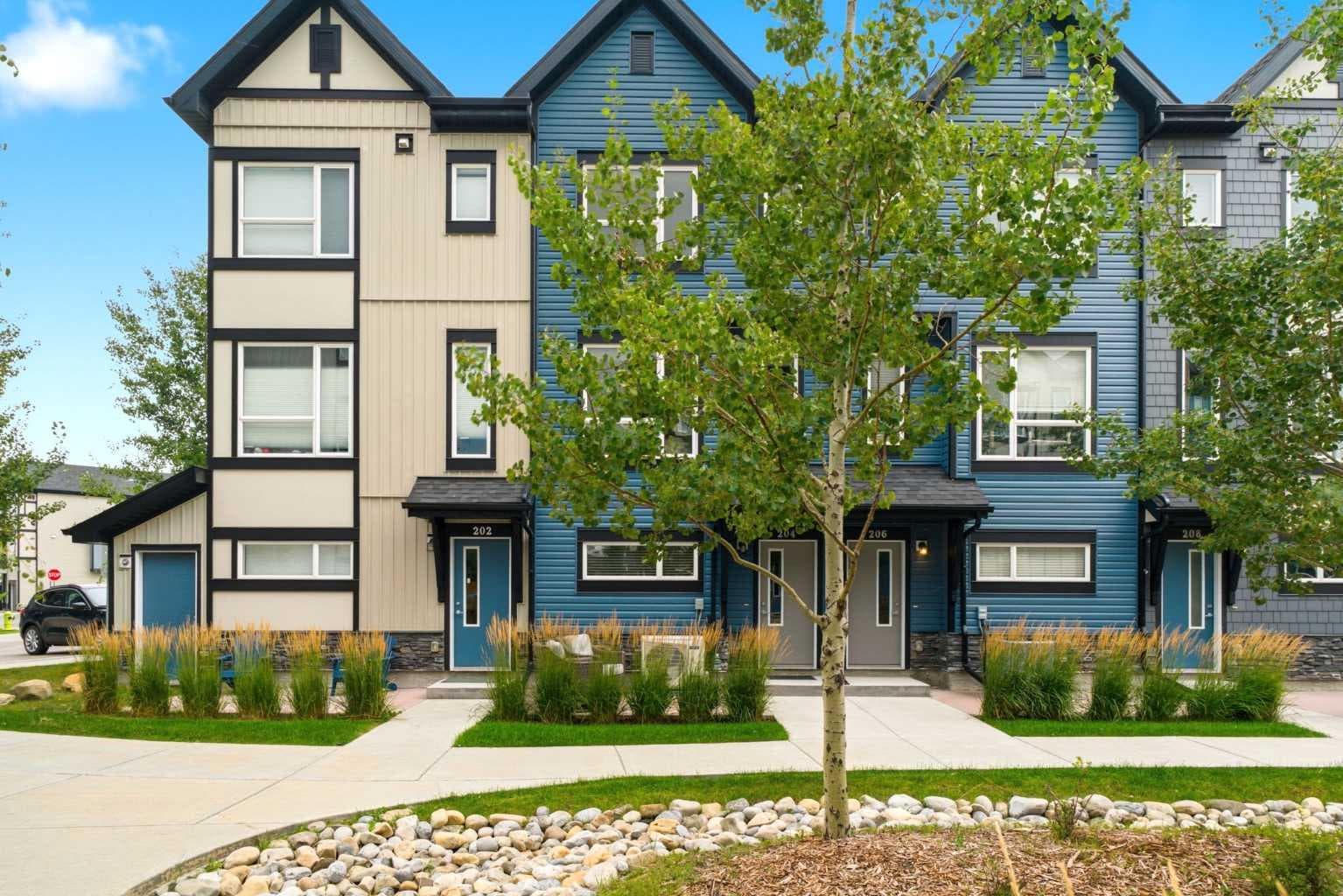 204, 15 Evanscrest Park NW