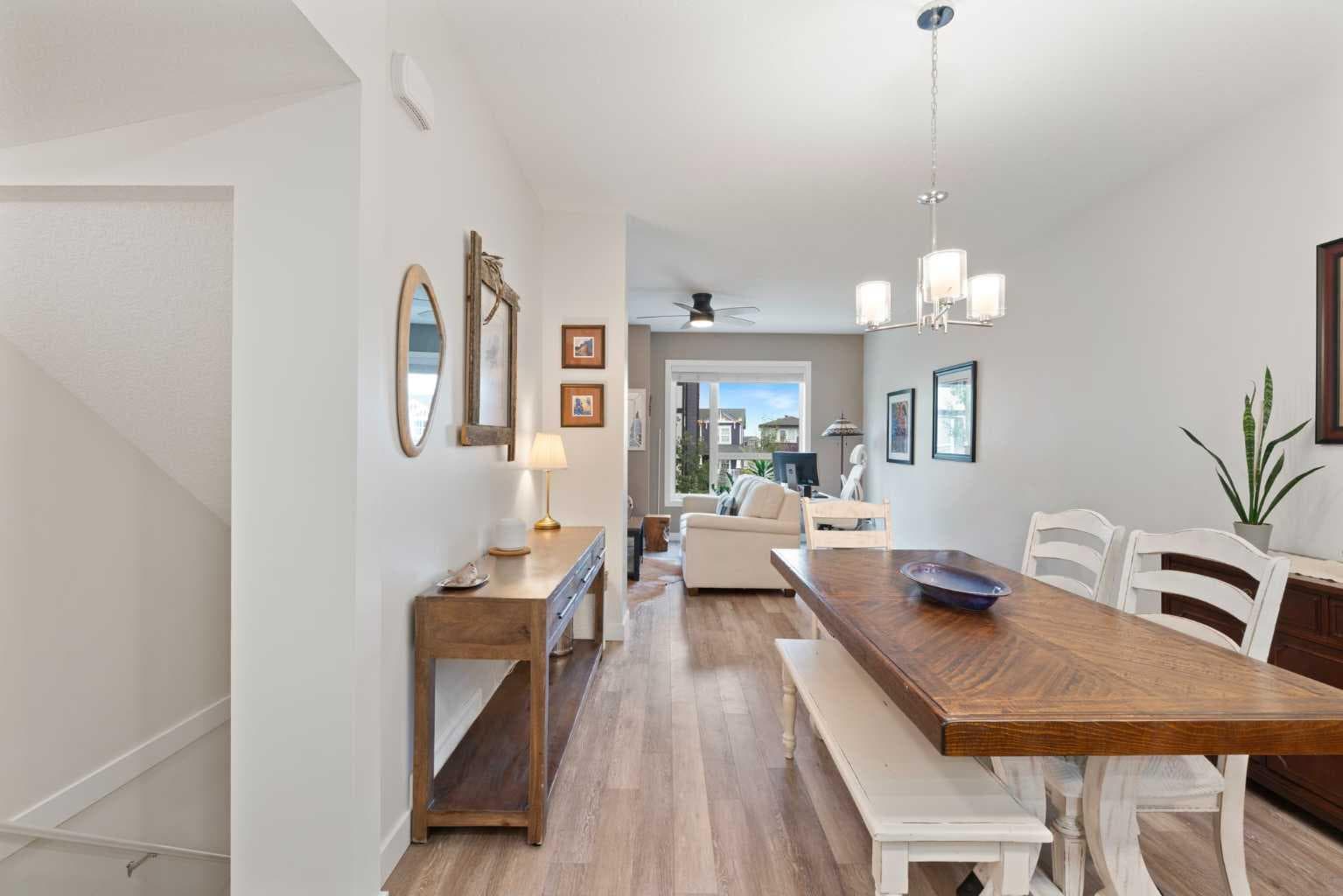 204, 15 Evanscrest Park NW