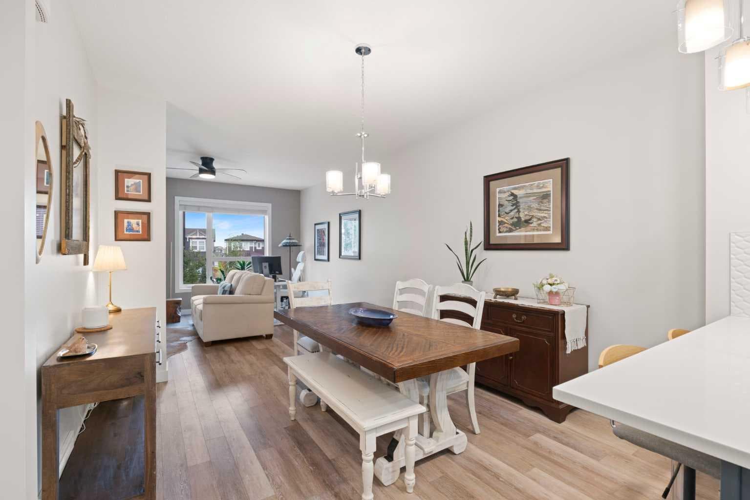204, 15 Evanscrest Park NW