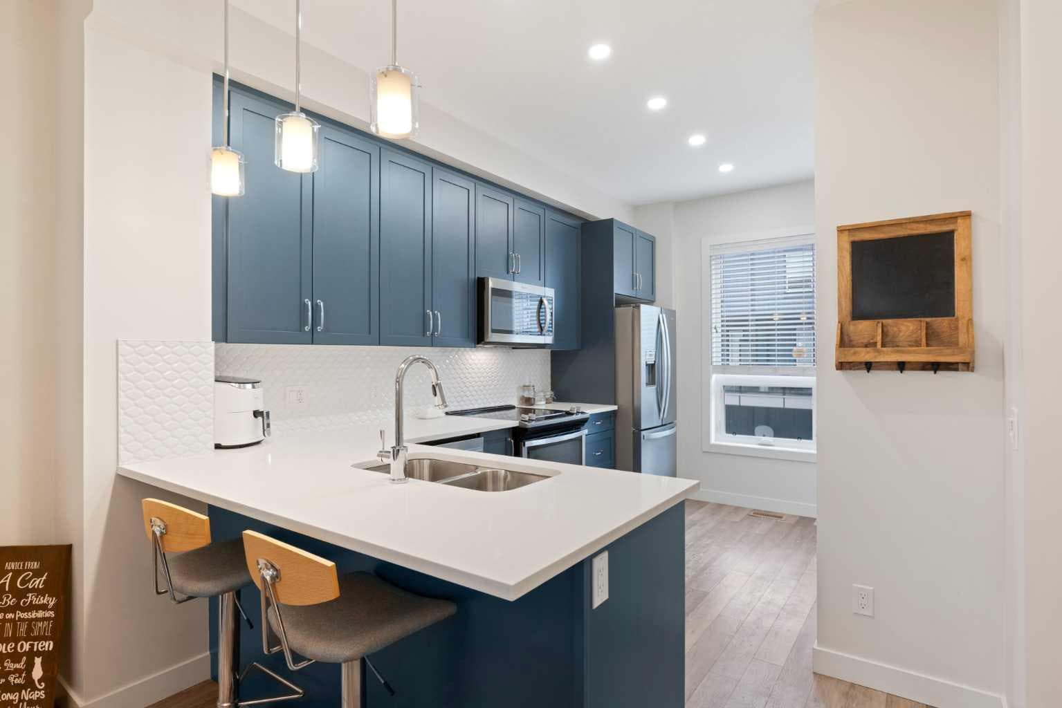 204, 15 Evanscrest Park NW