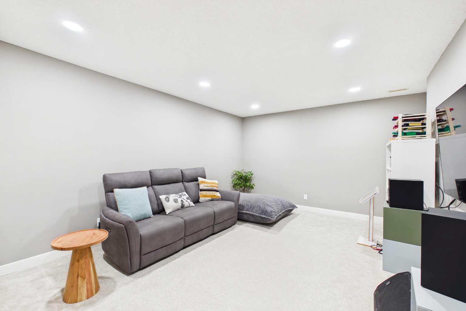 163 Panamount Circle NW