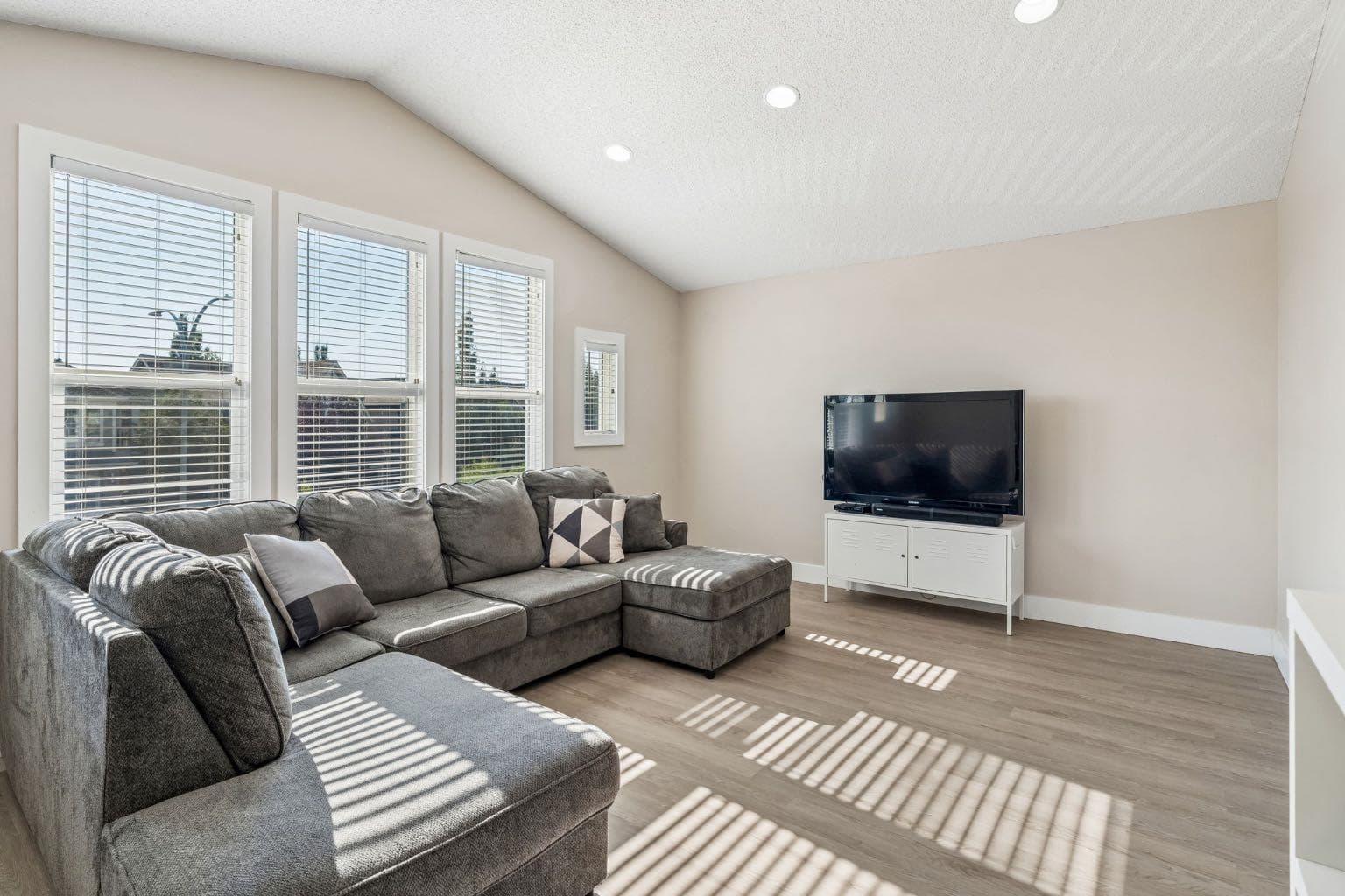 45 Mahogany Terrace SE