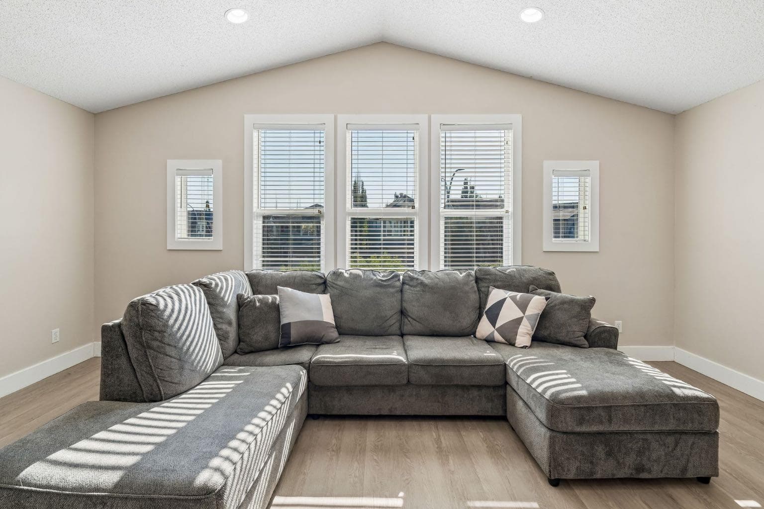 45 Mahogany Terrace SE