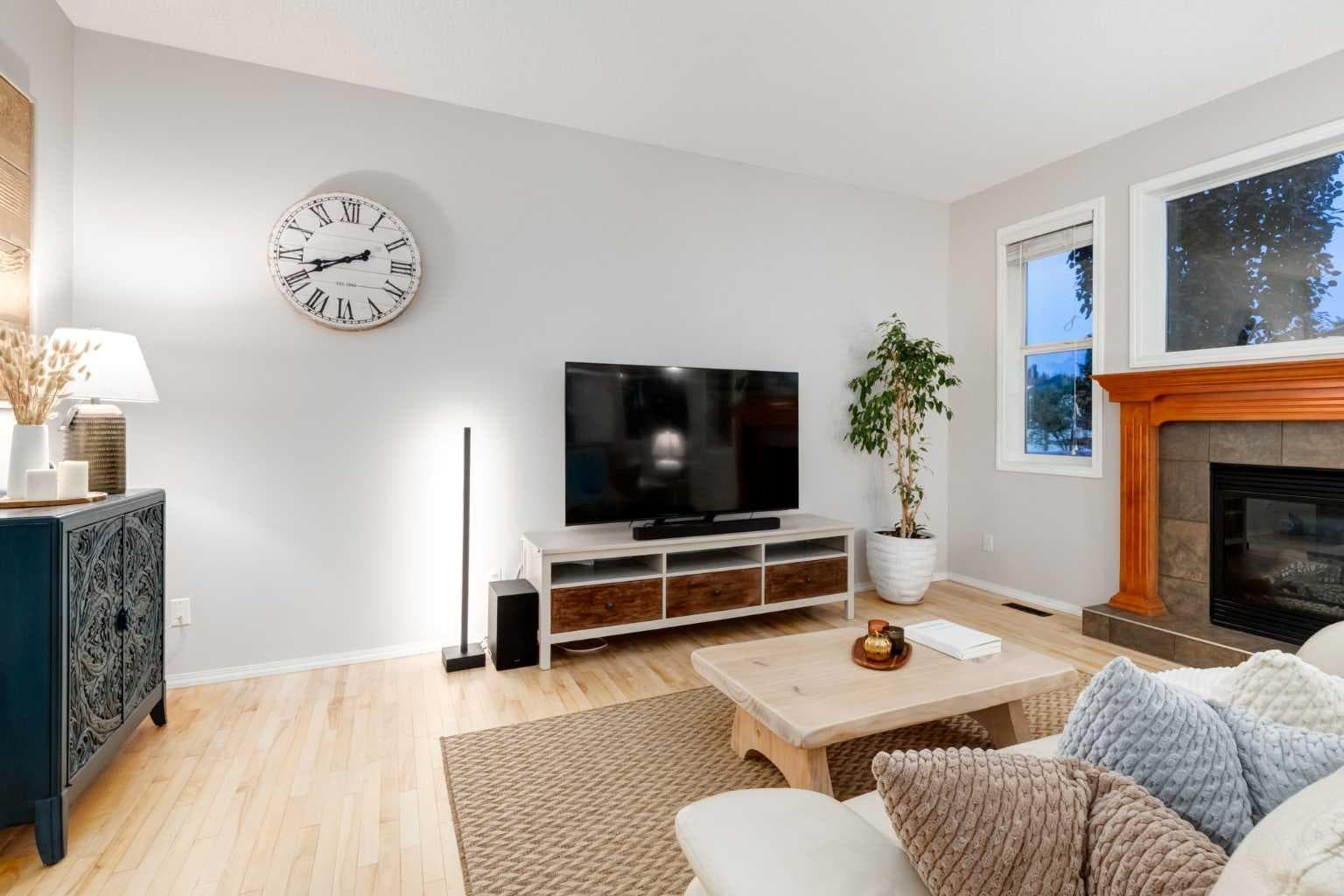 102 Springborough Point SW