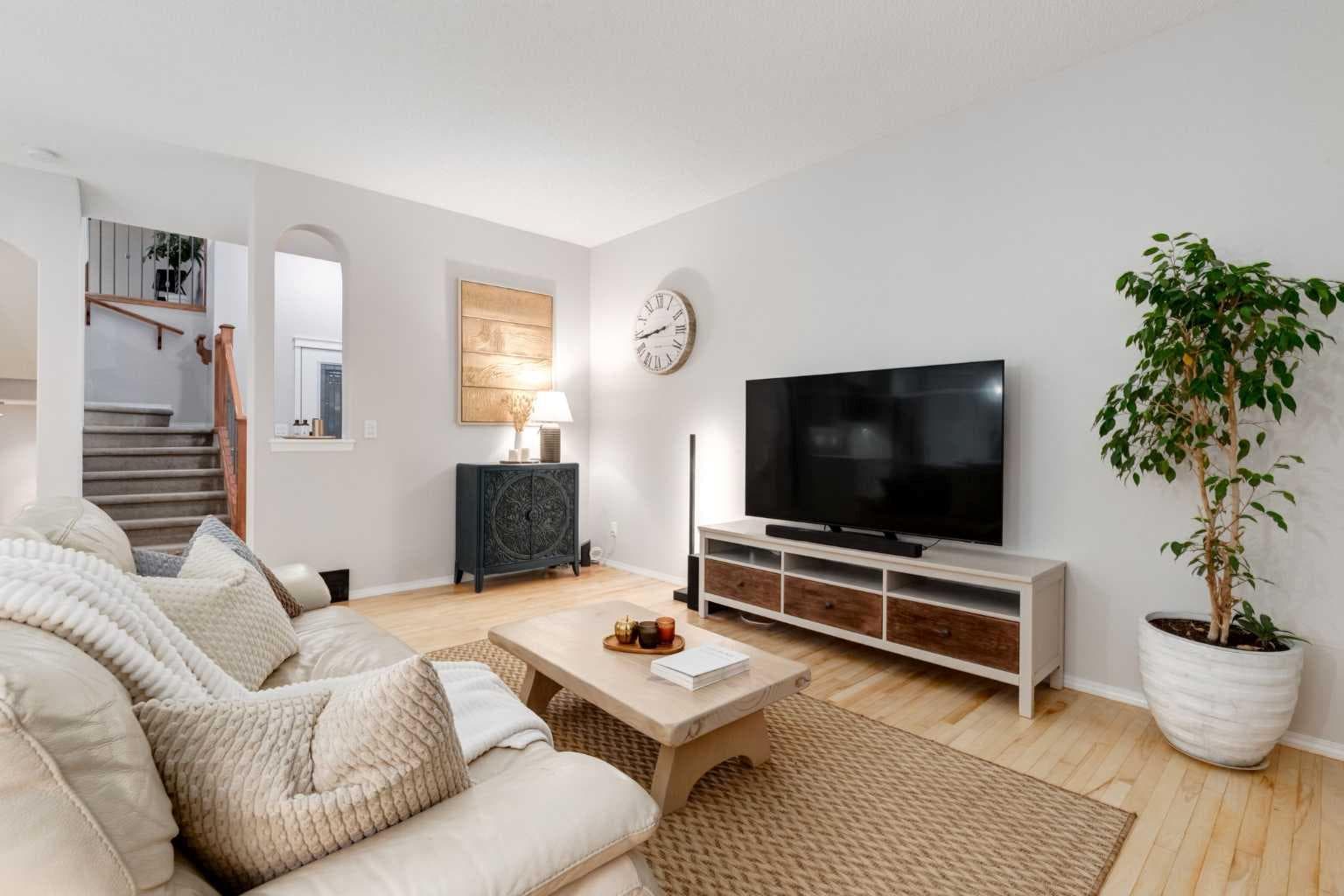 102 Springborough Point SW
