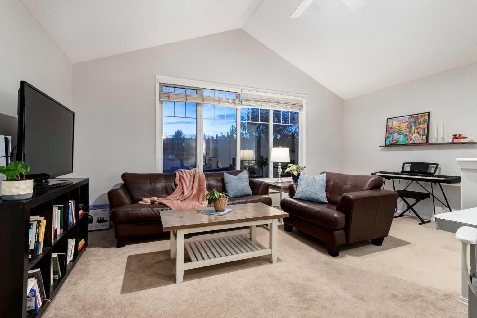 102 Springborough Point SW