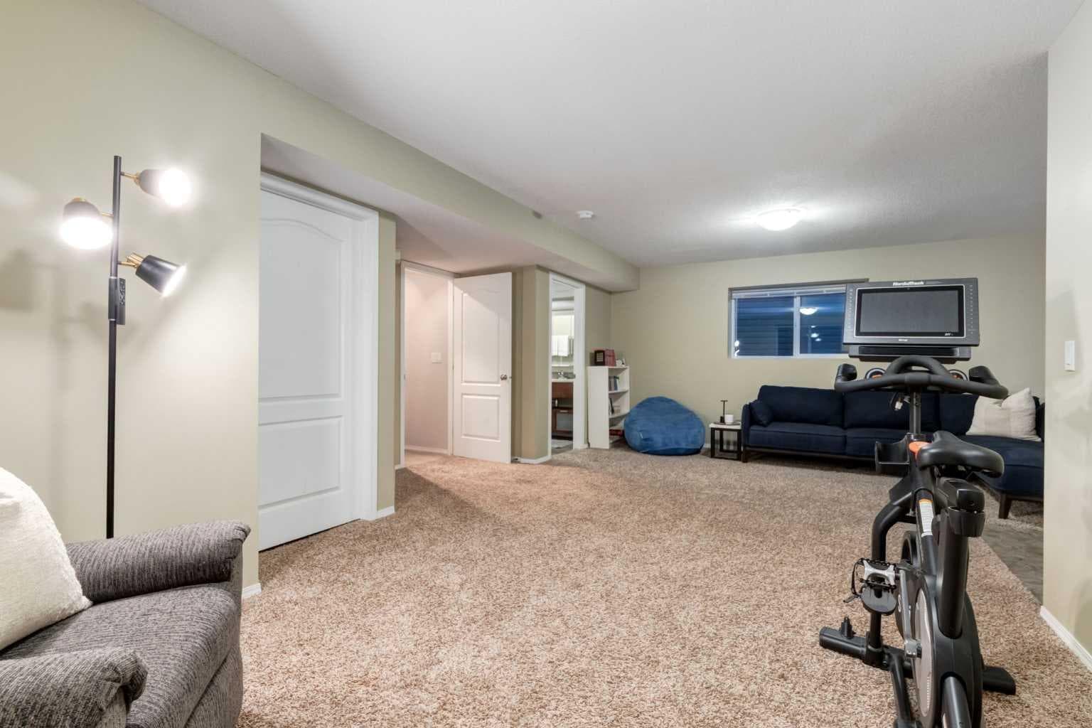 102 Springborough Point SW