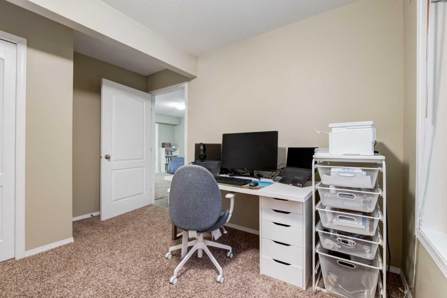 102 Springborough Point SW