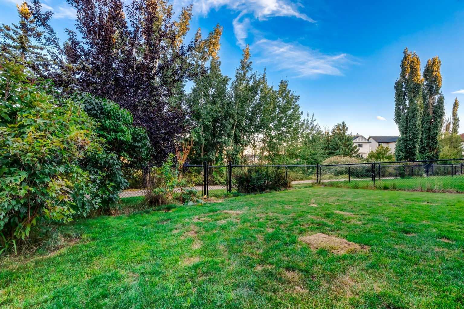 102 Springborough Point SW