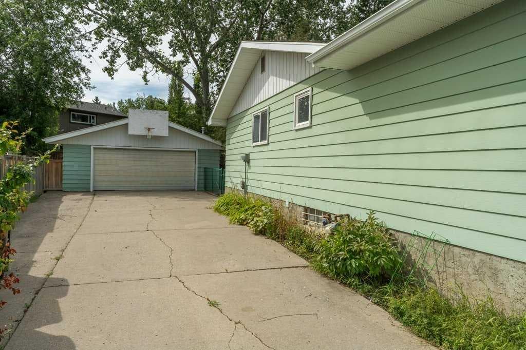 3239 Oakwood Drive SW