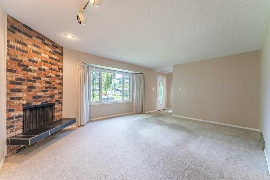 3239 Oakwood Drive SW