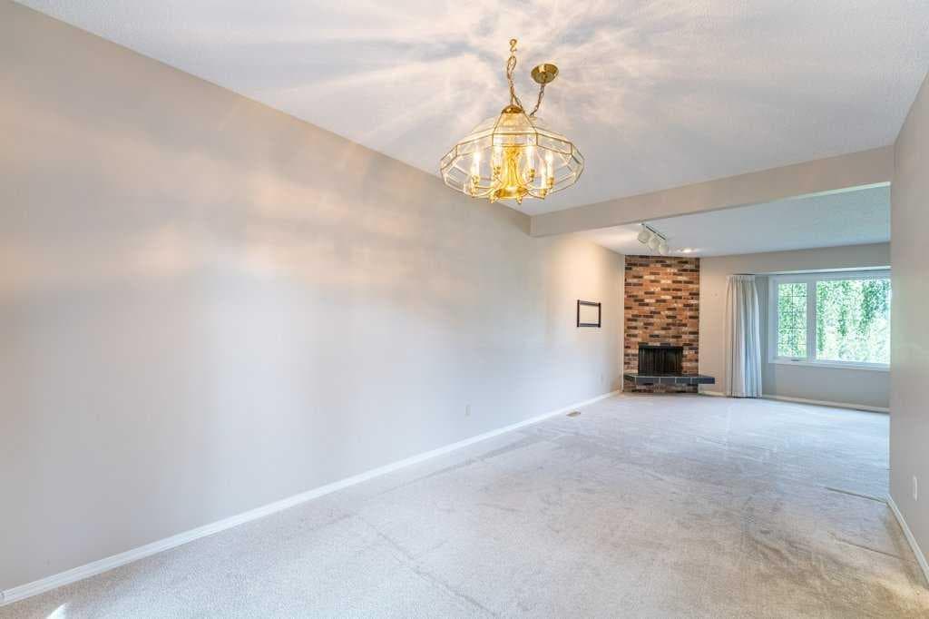 3239 Oakwood Drive SW