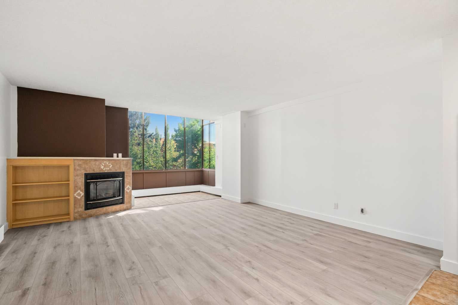 301, 345 4 Avenue NE