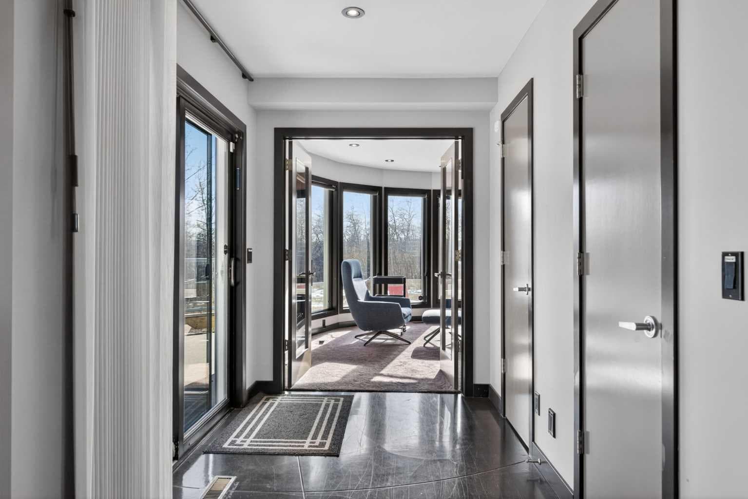 43 Westbluff Place 
