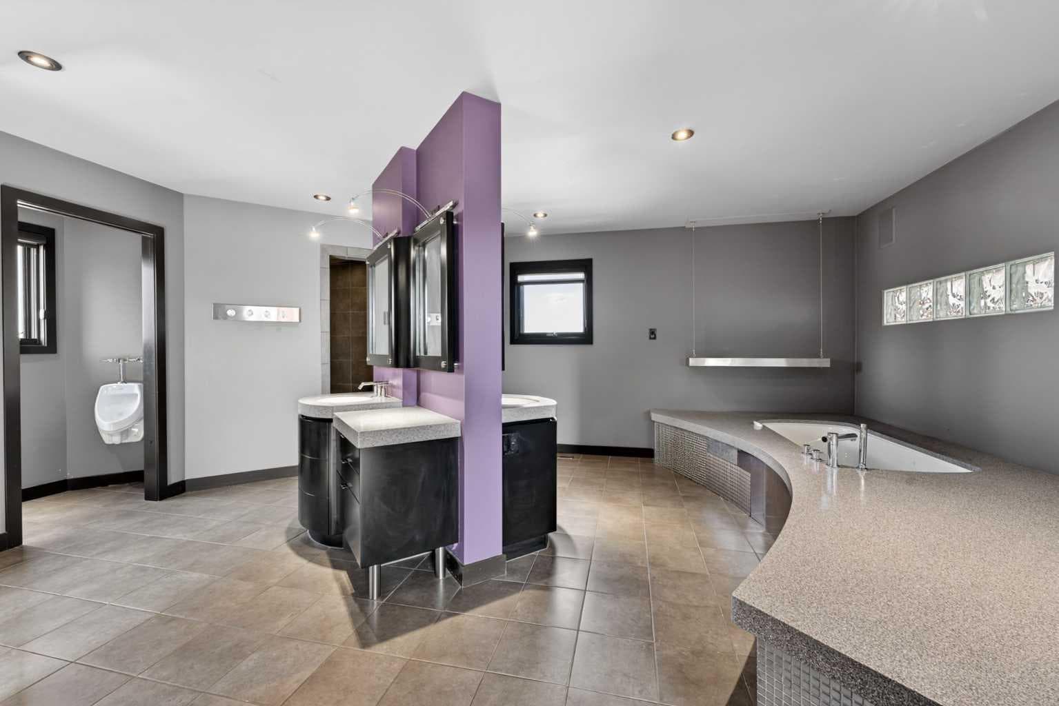 43 Westbluff Place 