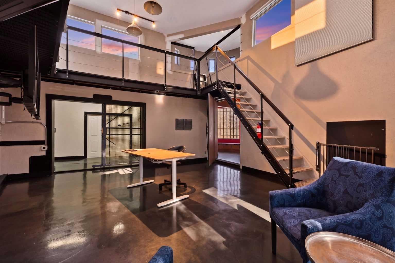 43 Westbluff Place 