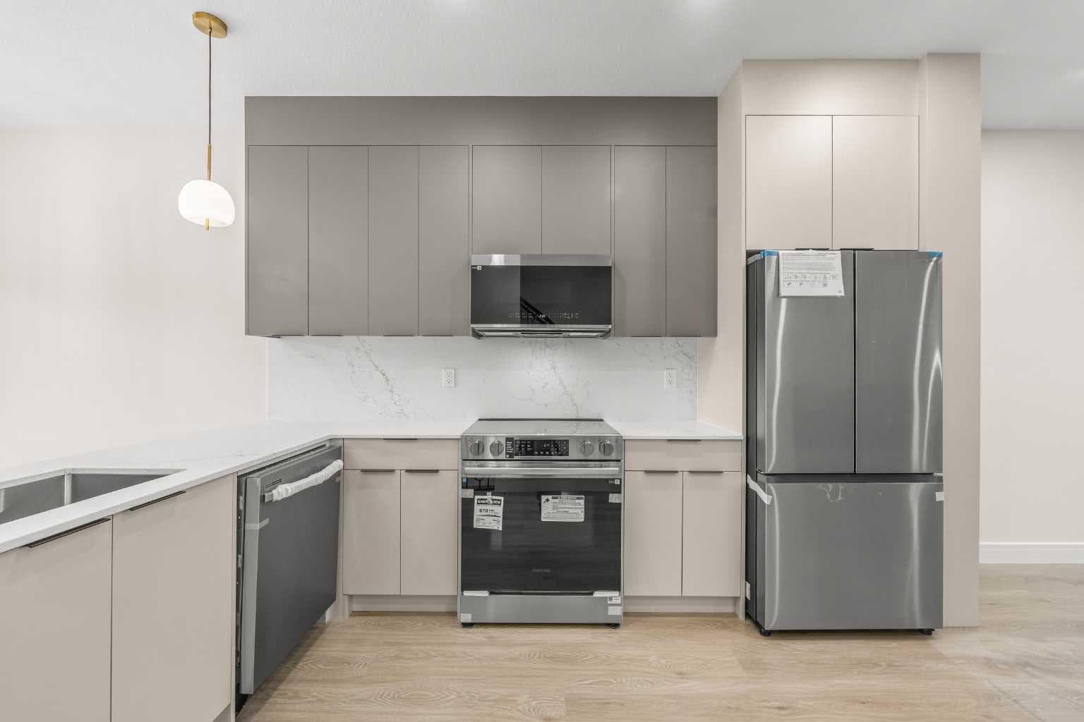 301, 67 Panatella Square NW
