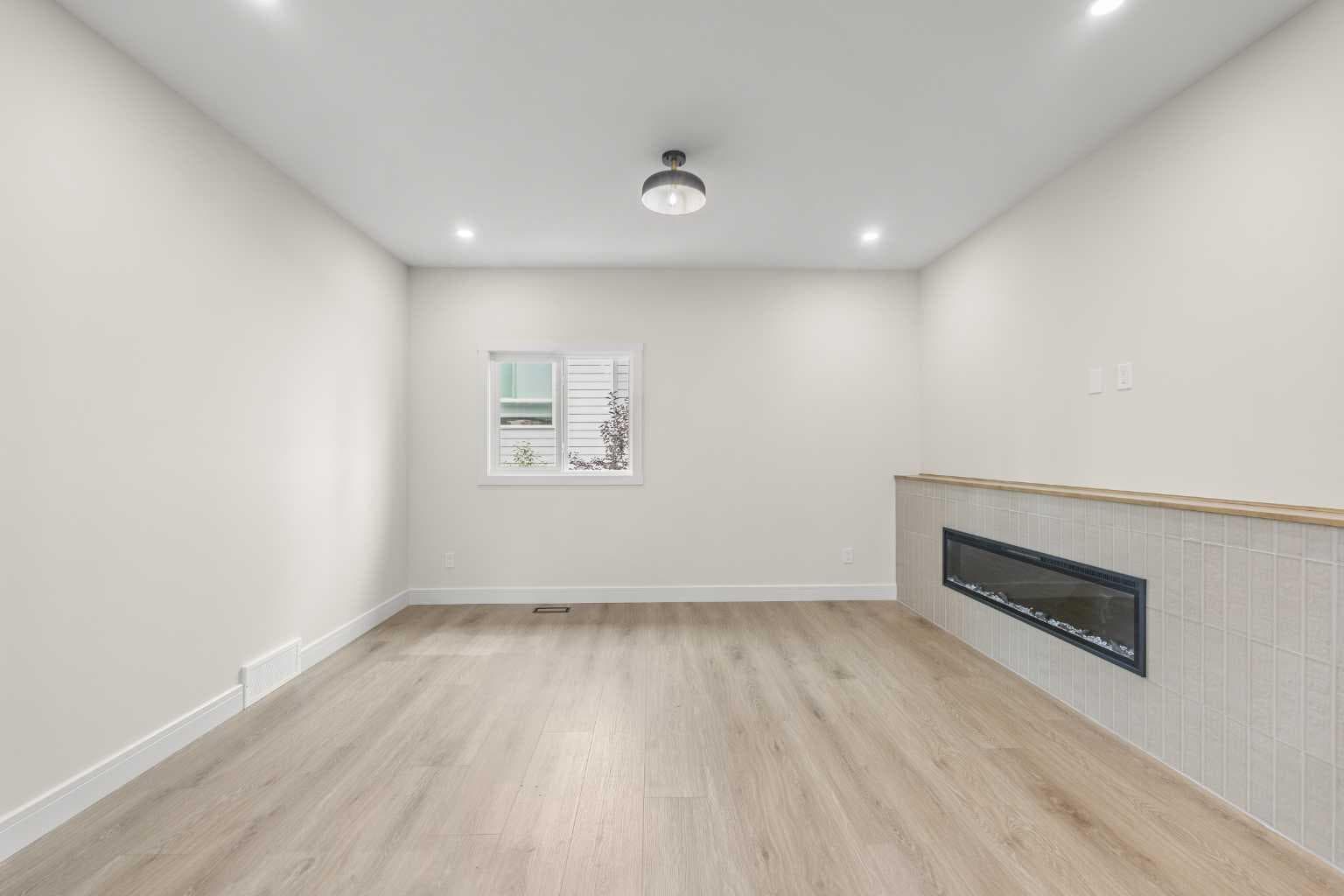 301, 67 Panatella Square NW