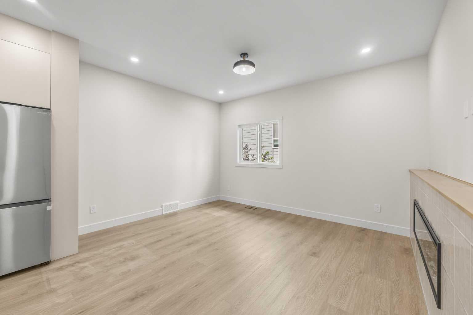 301, 67 Panatella Square NW