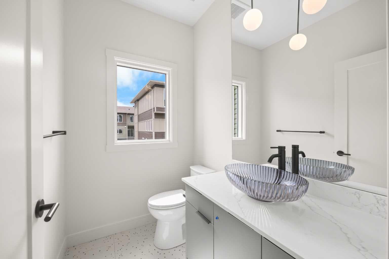 301, 67 Panatella Square NW